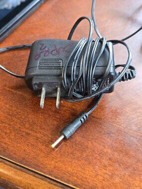 Leader Electronics Inc. I.T.E. Power Supply MU12-2060080-A1 I: 100-240V O: 6V.